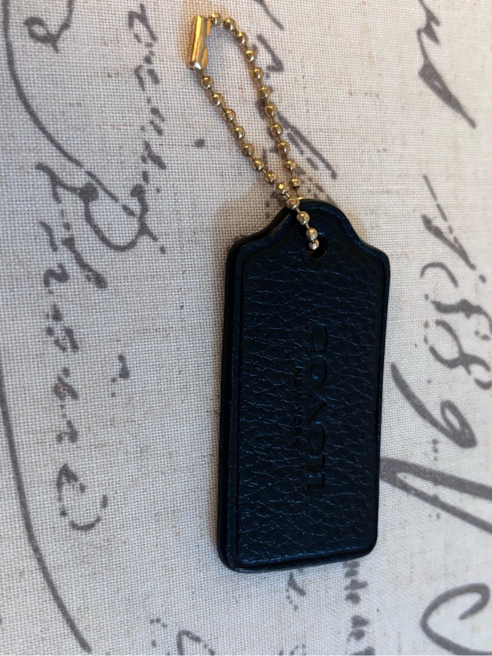 Coach New York Black Pebbled Leather Tag - Picture 2 of 3